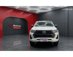 TOYOTA HILUX 2.8 D-4D TURBO DIESEL CD POWER PACK 4X4 MANUAL TOYOTA HILUX 2.8 D-4D TURBO DIESEL CD POWER PACK 4X4 MANUAL