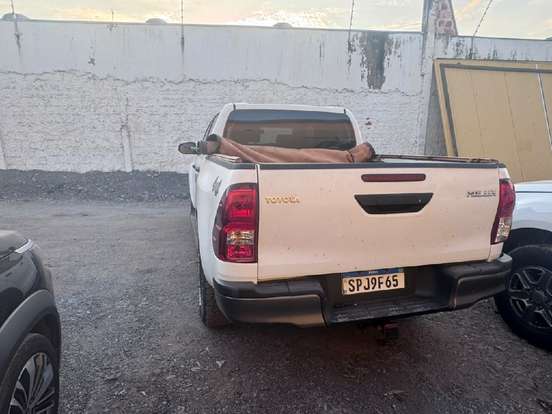TOYOTA-HILUX-2.8 D-4D TURBO DIESEL CD POWER PACK 4X4 MANUAL TOYOTA-HILUX-2024