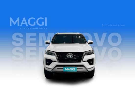 TOYOTA-HILUX-2022