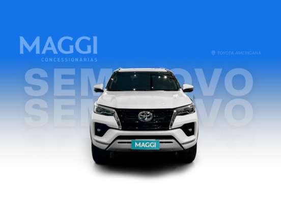 TOYOTA-HILUX-2.8 D-4D TURBO DIESEL CD SRX 4X4 AUTOMÁTICO TOYOTA-HILUX-2022