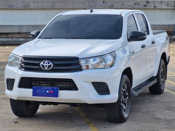 TOYOTA HILUX 2.8 POWER PACK 4X4 CD 16V DIESEL 4P MANUAL