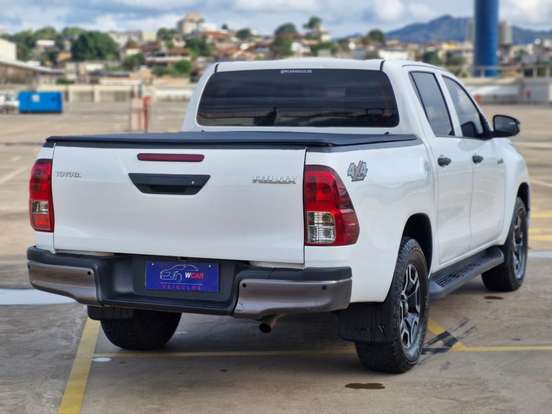 TOYOTA-HILUX-2.8 POWER PACK 4X4 CD 16V DIESEL 4P MANUAL TOYOTA-HILUX-2019