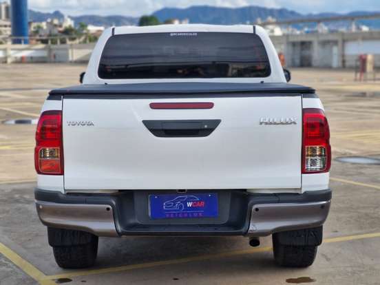 TOYOTA-HILUX-2.8 POWER PACK 4X4 CD 16V DIESEL 4P MANUAL TOYOTA-HILUX-2019