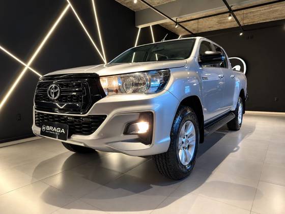 TOYOTA HILUX 2.8 SR 4X4 CD 16V DIESEL 4P AUTOMÁTICO