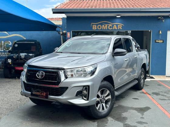 TOYOTA HILUX 2.8 SR 4X4 CD 16V DIESEL 4P AUTOMÁTICO