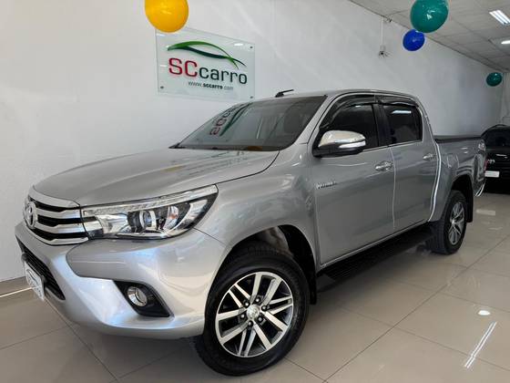 TOYOTA HILUX 2.8 SRX 4X4 CD 16V DIESEL 4P AUTOMÁTICO