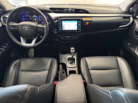 TOYOTA-HILUX-2.8 SRX 4X4 CD 16V DIESEL 4P AUTOMÁTICO TOYOTA-HILUX-2016