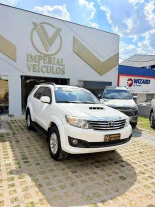 TOYOTA-HILUX-2012