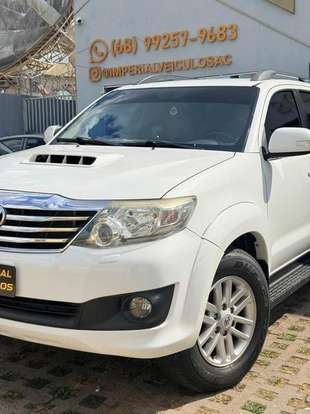 TOYOTA-HILUX-2012