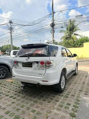 TOYOTA-HILUX-2012