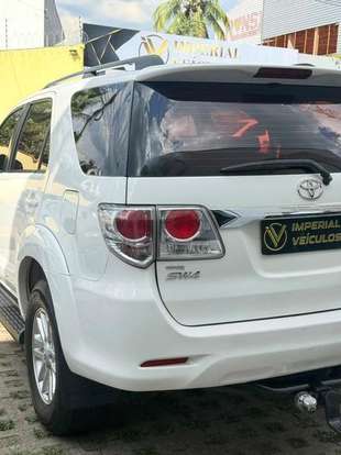 TOYOTA-HILUX-2012