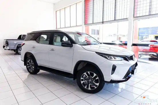 TOYOTA-HILUX SW4-2026