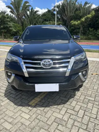TOYOTA HILUX SW4 2.8 SRX 4X4 16V TURBO INTERCOOLER DIESEL 4P AUTOMÁTICO