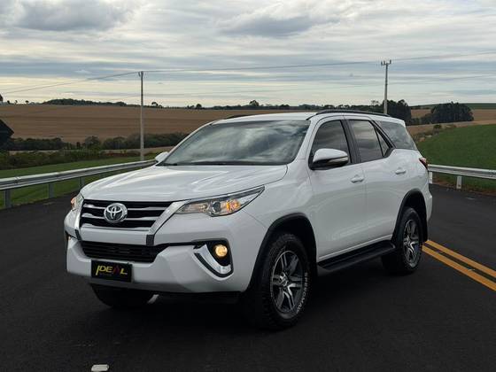 TOYOTA HILUX SW4 2.7 SR 4X2 16V FLEX 4P AUTOMÁTICO