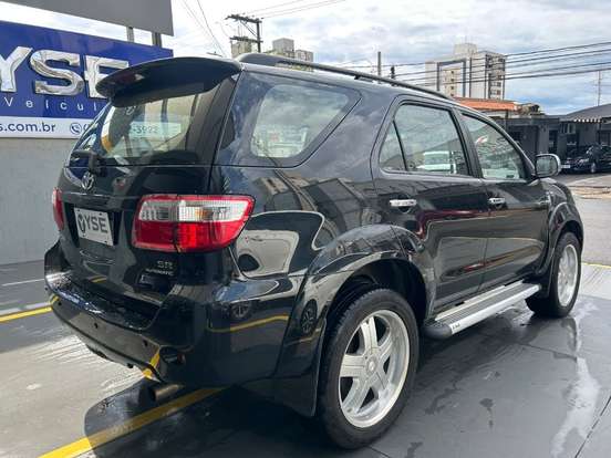 TOYOTA-HILUX SW4-2009