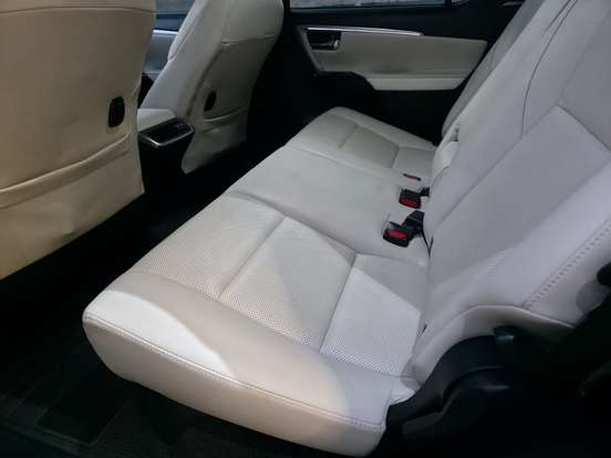 TOYOTA-HILUX SW4-2024