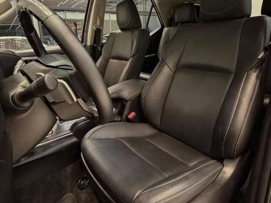 TOYOTA-HILUX SW4-2.8 D-4D TURBO DIESEL SRX PLATINUM 4X4 AUTOMÁTICO TOYOTA-HILUX SW4-2024