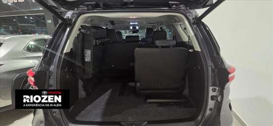 TOYOTA-HILUX SW4-2026