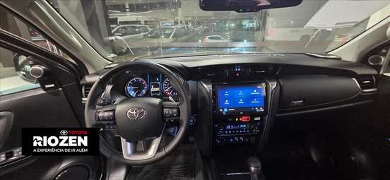 TOYOTA-HILUX SW4-2026