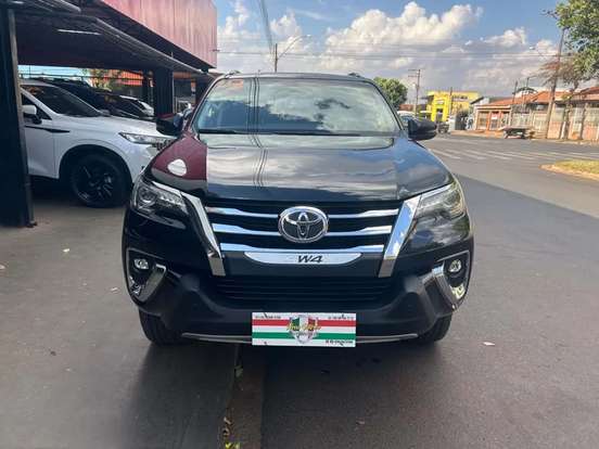 TOYOTA-HILUX SW4-2019