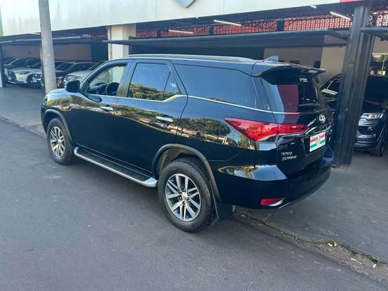 TOYOTA-HILUX SW4-2019
