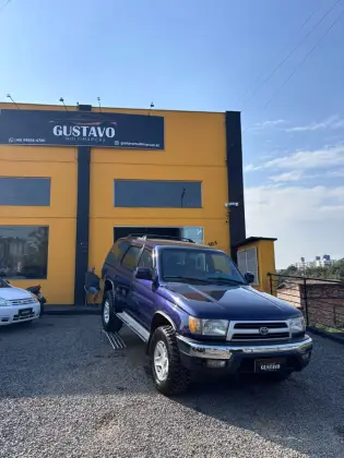 TOYOTA HILUX SW4 3.0 4X4 8V TURBO DIESEL 4P MANUAL