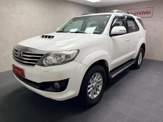 TOYOTA HILUX SW4 3.0 SRV 4X4 16V TURBO INTERCOOLER DIESEL 4P AUTOMÁTICO