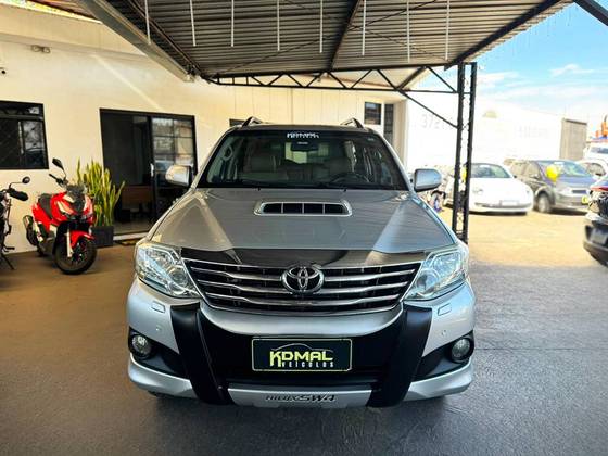TOYOTA HILUX SW4 3.0 SRV 4X4 16V TURBO INTERCOOLER DIESEL 4P AUTOMÁTICO