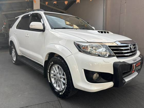 TOYOTA HILUX SW4 3.0 SRV 4X4 16V TURBO INTERCOOLER DIESEL 4P AUTOMÁTICO