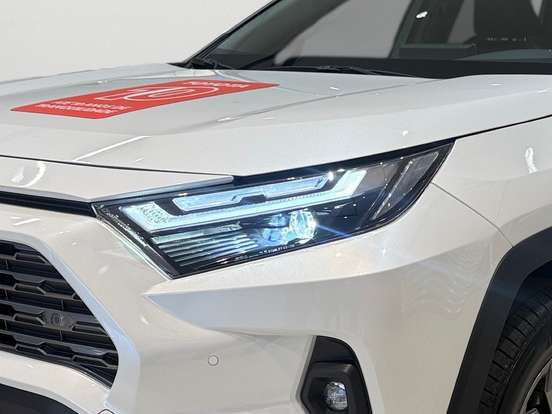 TOYOTA-RAV4-2025