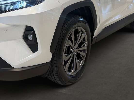 TOYOTA-RAV4-2025
