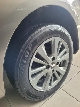 TOYOTA-YARIS-2019