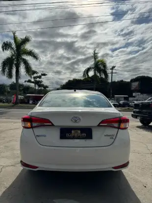 TOYOTA-YARIS-2019
