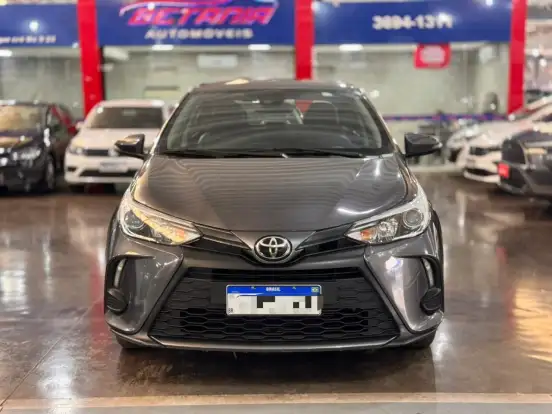 TOYOTA-YARIS-2022