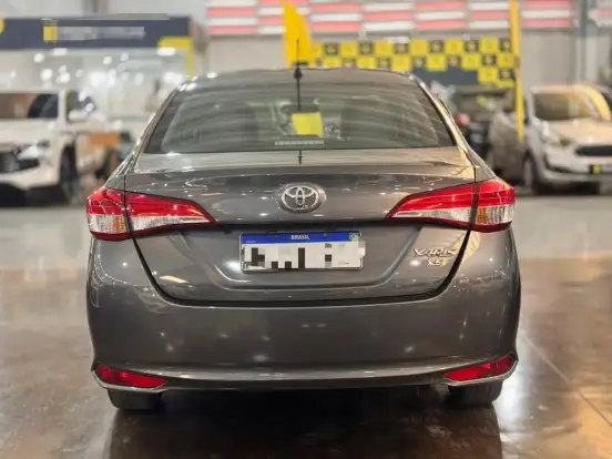 TOYOTA-YARIS-2022