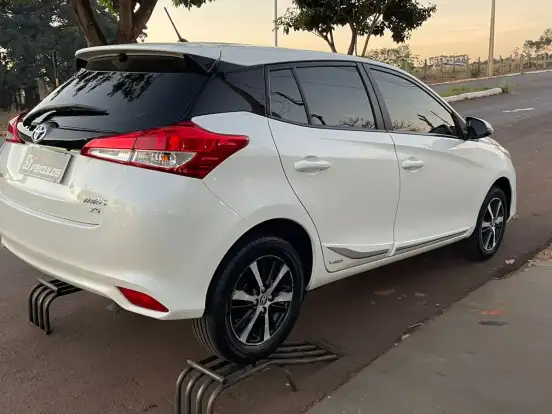 TOYOTA-YARIS-1.5 16V FLEX XS MULTIDRIVE TOYOTA-YARIS-2018