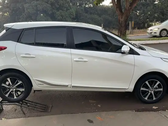 TOYOTA-YARIS-1.5 16V FLEX XS MULTIDRIVE TOYOTA-YARIS-2018