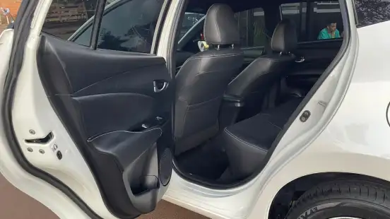 TOYOTA-YARIS-2018