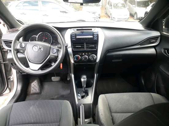 TOYOTA-YARIS-2019