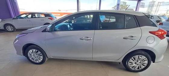 TOYOTA YARIS 1.5 16V FLEX SEDAN XL MULTIDRIVE