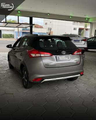 TOYOTA-YARIS-2019