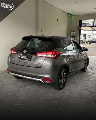 TOYOTA-YARIS-2019