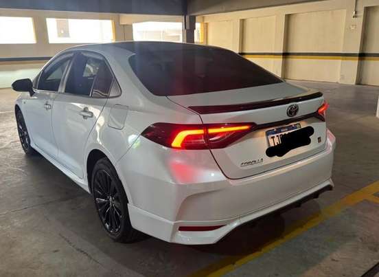TOYOTA-COROLLA-2024