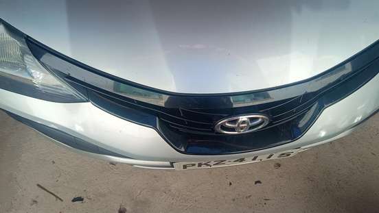 TOYOTA-ETIOS-2019