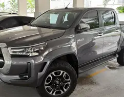 TOYOTA HILUX 2.8 D-4D TURBO DIESEL CD SRX PLUS 4X4 AUTOMÁTICO TOYOTA HILUX 2.8 D-4D TURBO DIESEL CD SRX PLUS 4X4 AUTOMÁTICO