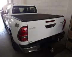 TOYOTA HILUX 2.8 SRX 4X4 CD 16V DIESEL 4P AUTOMÁTICO TOYOTA HILUX 2.8 SRX 4X4 CD 16V DIESEL 4P AUTOMÁTICO