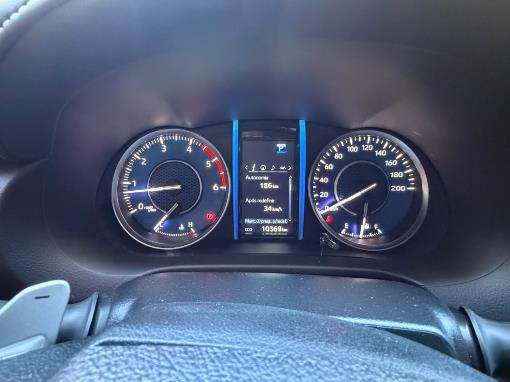 TOYOTA-HILUX SW4-2025