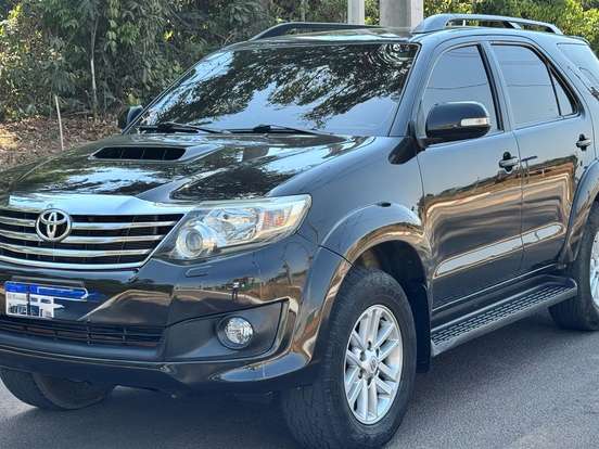 TOYOTA-HILUX SW4-3.0 SRV 4X4 7 LUGARES 16V TURBO INTERCOOLER DIESEL 4P AUTOMÁTICO TOYOTA-HILUX SW4-2011