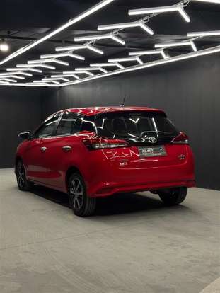 TOYOTA-YARIS-2018