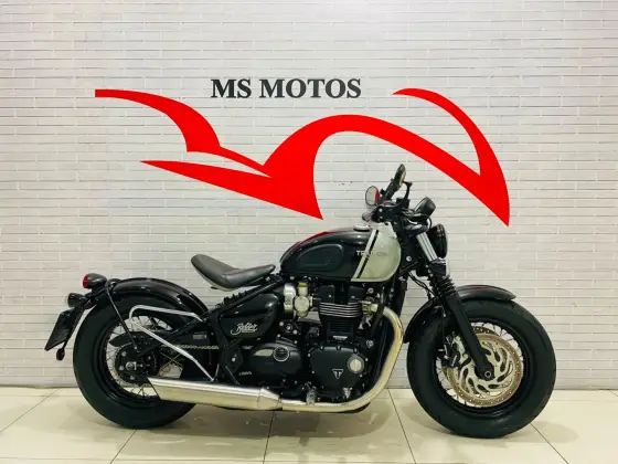 TRIUMPH BONNEVILLE BOBBER 1200 